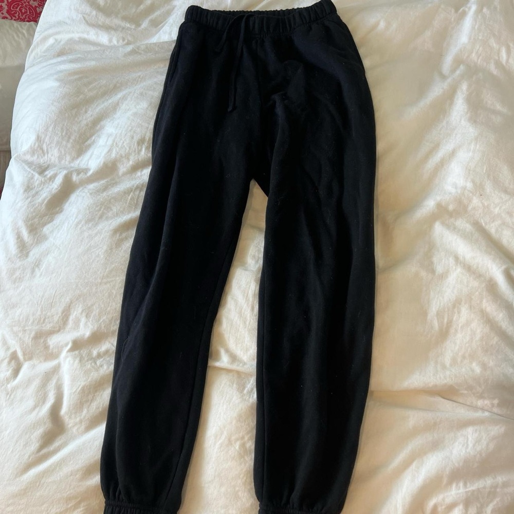 black sweatpants